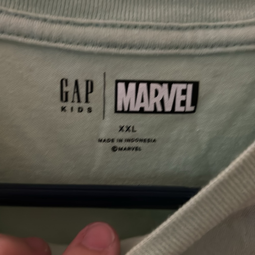 GAP Kids Marvel youth XXL